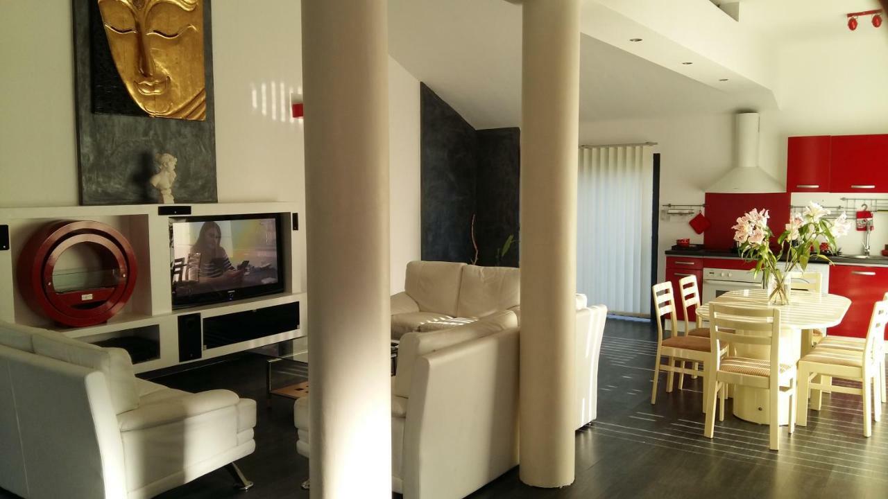 Holidays In Paris Loft Design & Atypique Avec Jardin Apartment Massy  Exterior photo