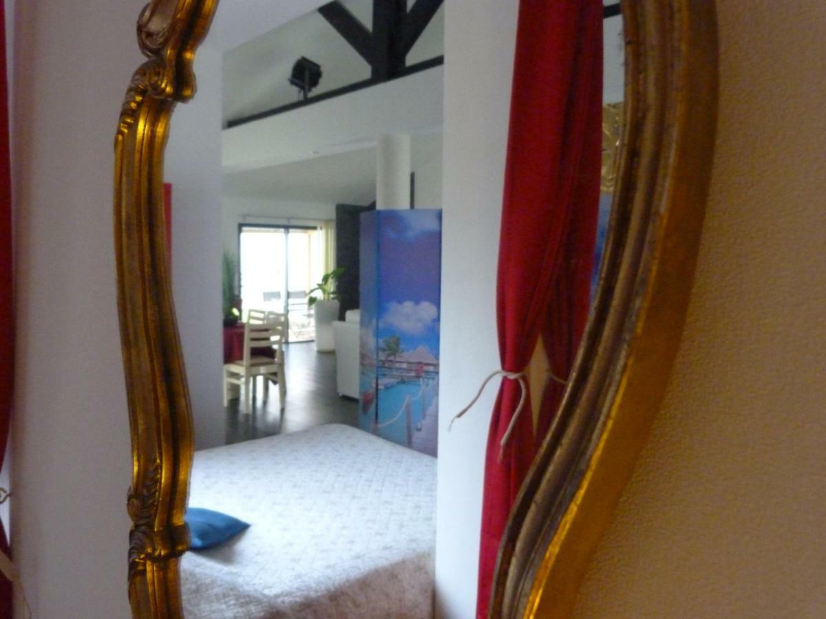 Holidays In Paris Loft Design & Atypique Avec Jardin Apartment Massy  Exterior photo
